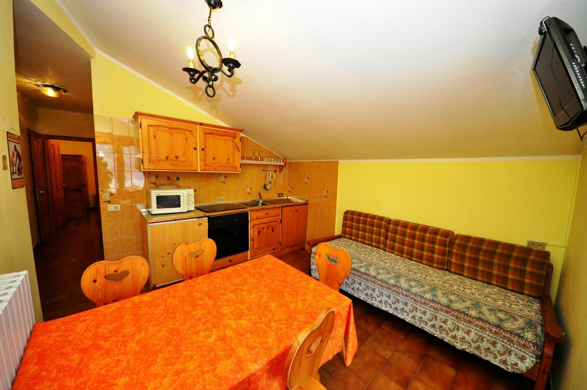 Residence Casa Longa By Livigno Accomodation 외부 사진